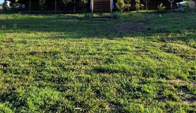 Escape from the chaos - beautiful river front cabin