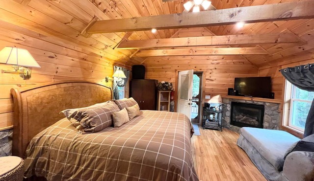 Escape from the everyday & come to Beech’s Cozy Cottage to stay & play!