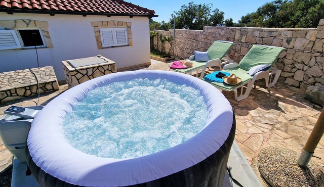 Escape holiday house A, jacuzzi, island Drvenik Mali