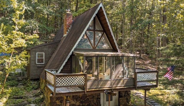 Escape in our Rain-Forest A Frame Cabin-Retreat w/Private Hot Tub