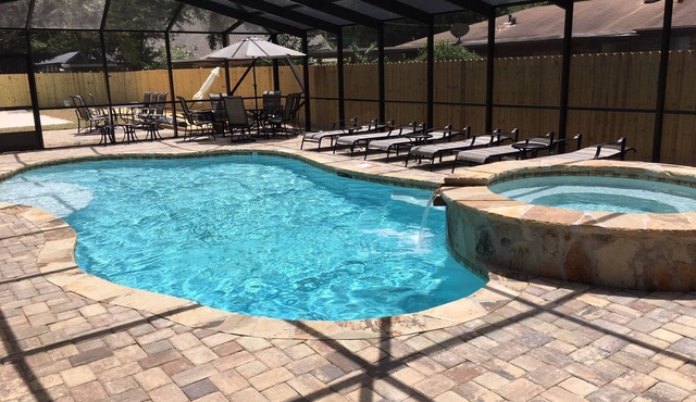 ESCAPE LIFE AND BOOK A BEACH VACATION ~Private Pool/Spa~Sleeps 26/Pri Volleyball