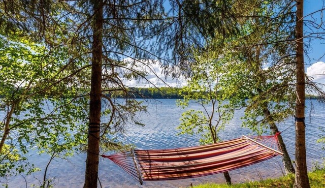 Escape on Midde Eau Claire Lake