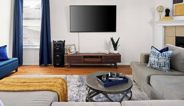 Escape the Crowd | 3BR Retreat + Austin Access