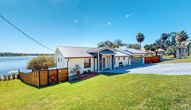 Escape the Heat! Lakefront Paradise in Mount Dora