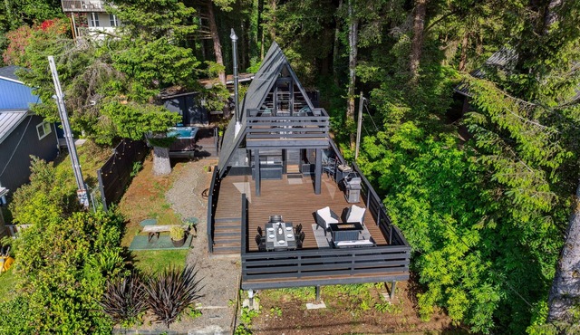 Escape the hustle and bustle to Falcon Cove Retreat