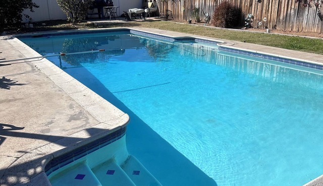 Escape the madness. Serene house in Redlands. Short drive from the city.