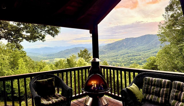 Escape the ordinary, discover the tranquility & warmth of this A-Frame cabin