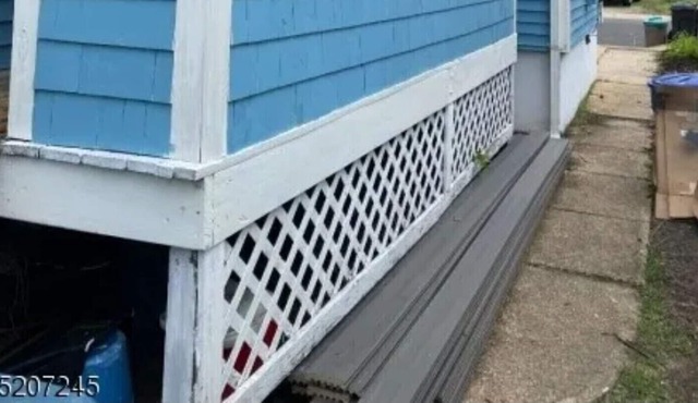 Escape to a charming seaside town of Highlands, NJ in this cozy bungalow studio!