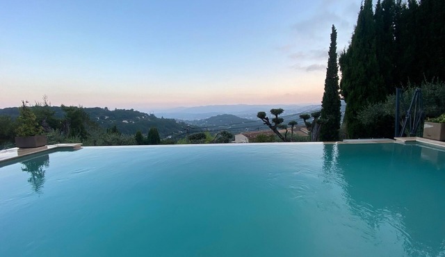 Escape to a romantic hideaway - swim in a scenic pool - unwind in nature