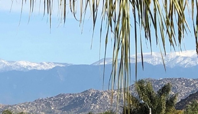 Escape to a Quiet Sunny Retreat (55 & Older) 2 BR Menifee Ca