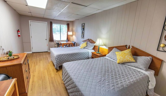 Escape to Bundick Lake: Your Charming Cabin Retreat Awaits