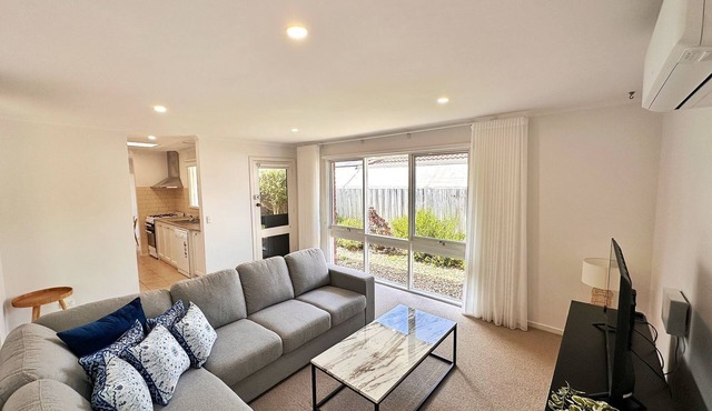 Escape to Coastal Bliss at Ocean Grove - Short walk to beach, cafe and parkn