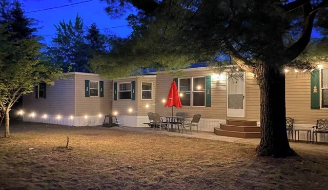 Escape to Comfort Near Higgins Lake!