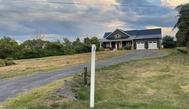 Escape to Country ComfortnnPerfect for a romantic escape, or family retreat.