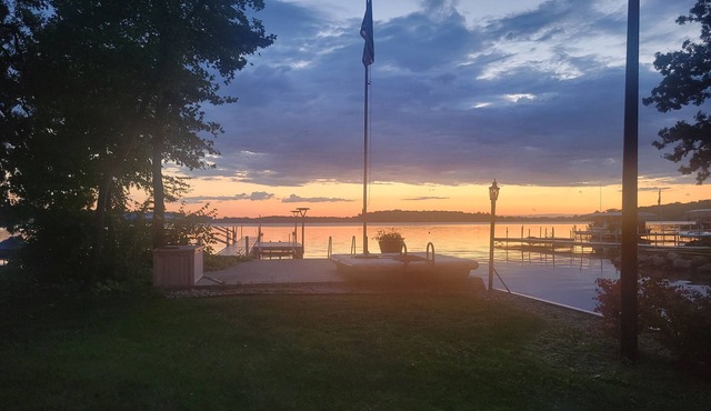 Escape to Diamond Lake: Your Private Lakehouse Retreat in Cassopolis, Michigan