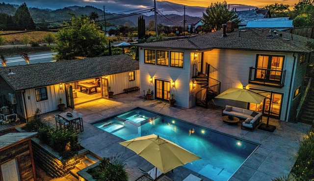 Escape to Dry Creek Valley in Healdsburg in a Beautifully Renovated Farm House