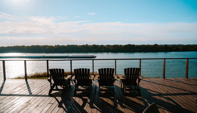 Escape to Elizabethtown