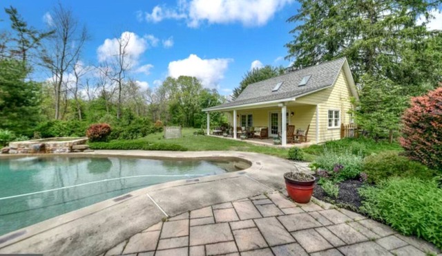 Escape to Firefly Meadow: Reconnect, Recharge & Revel in Nature's Beauty 🌿✨