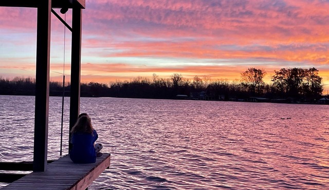 Escape to Indian Lake! Boating-Tubing-Kayaking-Fishing & more!