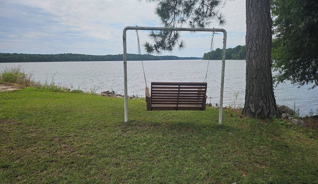 Escape to Lake Wateree’s Premier Point—Where Endless Views Meet Total Relaxation
