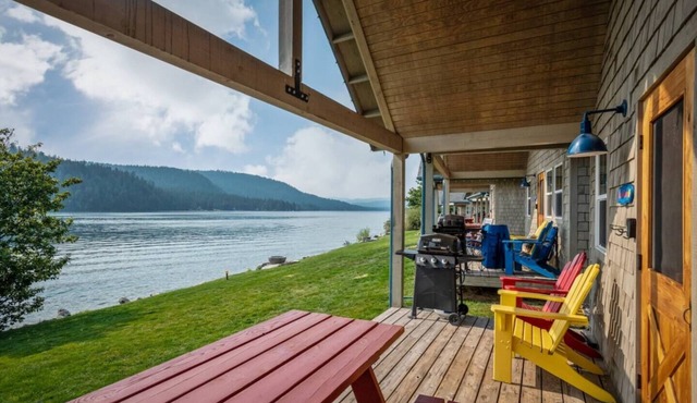 Escape to "Lakeside Hideaway" in Dover Bay — a cozy bungalow just steps from the water and resort amenities!