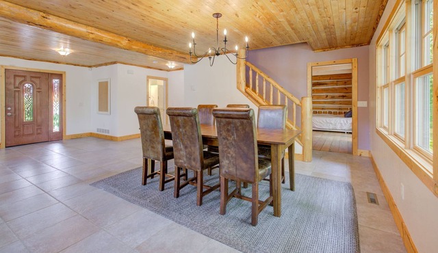 Escape to Luxury: 77-Acre Riverfront Estate, with Outdoor Activities, Sleeps 18