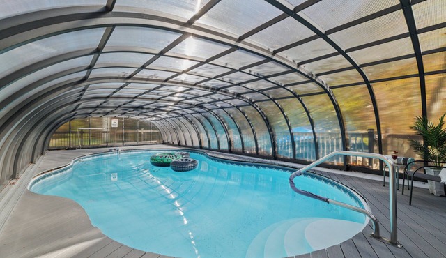 Escape to Luxury - Heated Pool, Hot Tub & Games