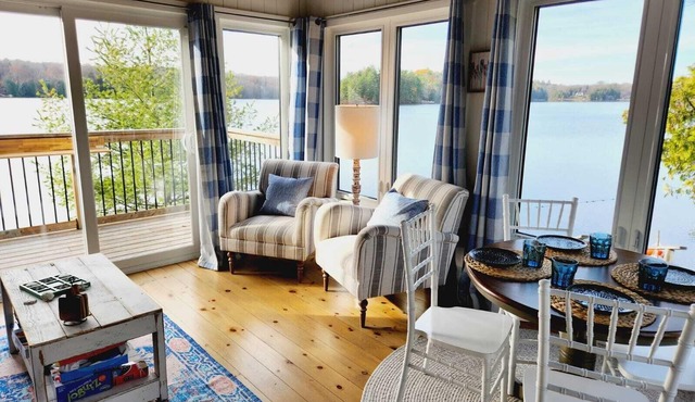 Escape to Muskoka Waterfront Cottage - Hot Tub & Private Beach!