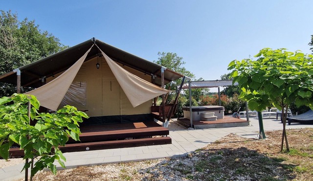 Escape to Nature:Glamping Tents in Biograd, Close to Beaches and the City Center
