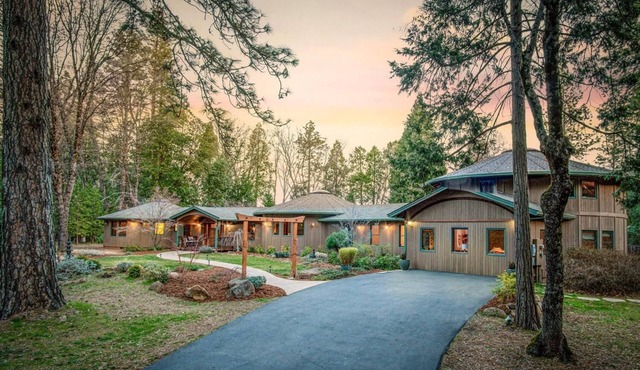 Escape to Nevada City’s Round House Retreat.