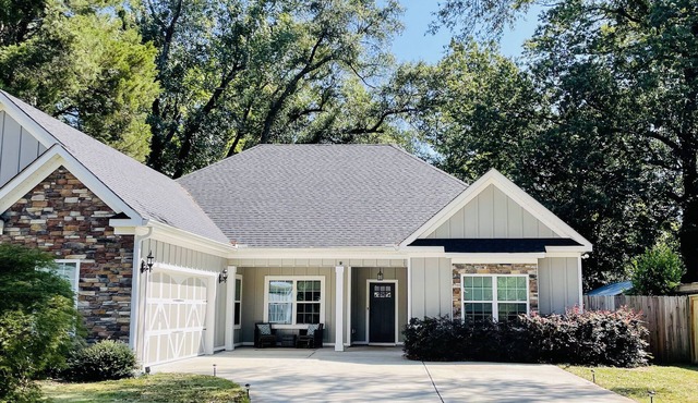 Escape to Oasis: A Tech-Infused Luxury Home with Outdoor Paradise!