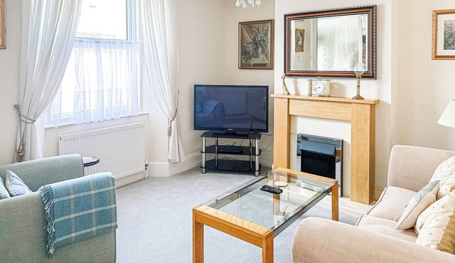Escape to our charming two-bed holiday home in Babbacombe, Torquay.