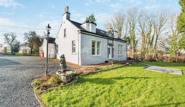 Escape to our luxurious four-bedroom house in secluded Ashgill near Lanark.