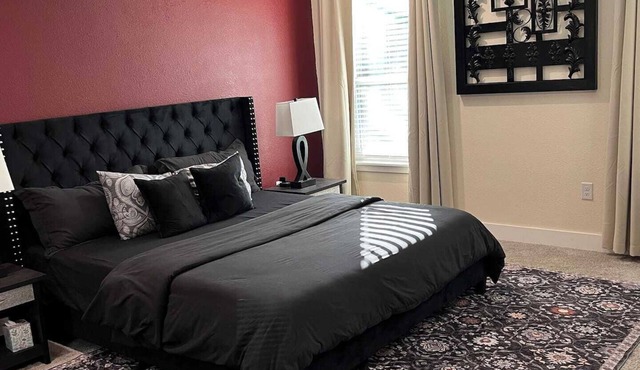 Escape to our modern Fort Worth estate! This spacious retreat features a bright, open-concept layout perfect for families or groups. Enjoy a fully-equipped kitchen, a master suite with a soaking tub, and a private patio.