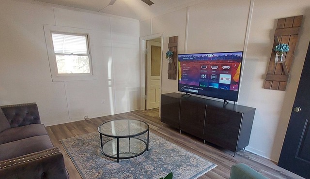 Escape to our newly renovated guest house in Duncan, SC! Enjoy a serene location