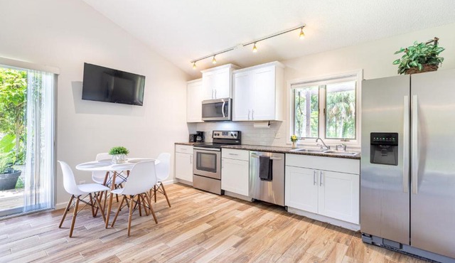 Escape to Our Private Guest House in Jupiter Farms