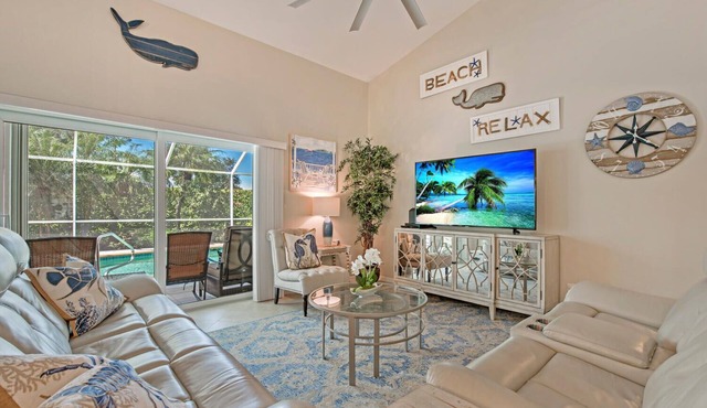 Escape to Paradise: Luxurious 3 Bed/2 bath w/Pooln