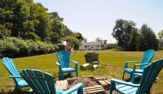 Escape to Prince Edward County - Cozy 3 bed home