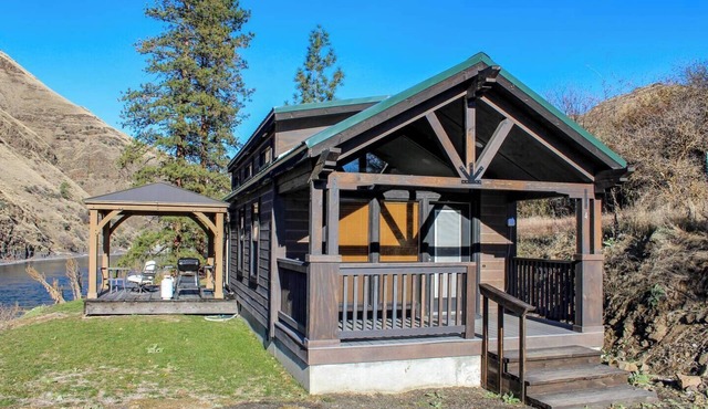 Escape to River Retreat Cabin #4 — Salmon River Views & Adventure Out Your Door