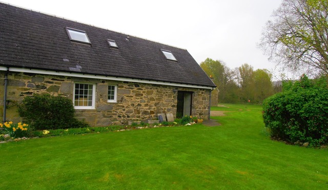 Escape to Rural Highlands Stunning Scenery, Sound of the Burn and wildlife