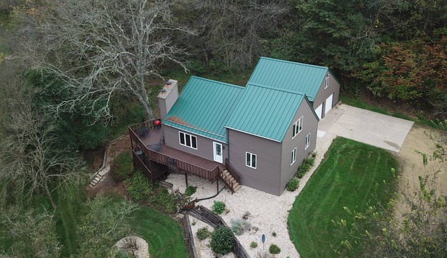 Escape to Serenity at The Covered Bridge Hideaway-The Perfect Vacation Rental!n