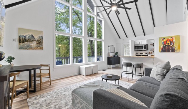 Escape to Shenandoah River, Hot Tub after a Hike!