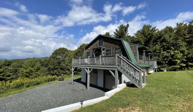 Escape to the Clouds: The Berry Barn Awaits You!