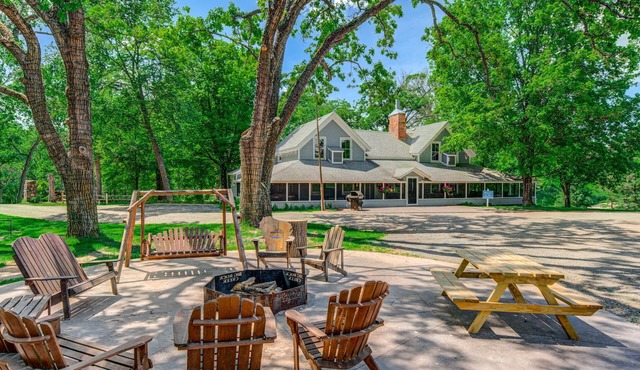 Escape to The Clubhouse at Big Rock Creek – Your All-Season Adventure Awaits!