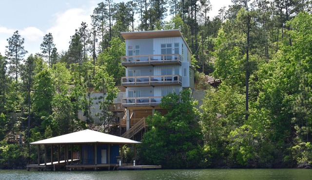 Escape to The HighView.