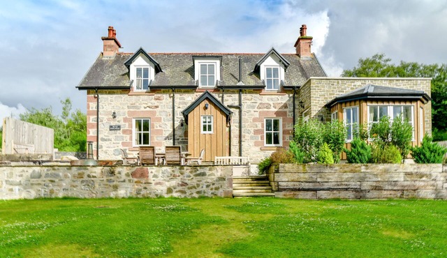 Escape To The Scottish Highlands "The Old Police House" Daviot, Inverness
