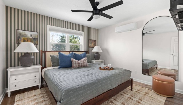 Escape to the Poconos | Hot Tub, Sauna, Mini-Golf