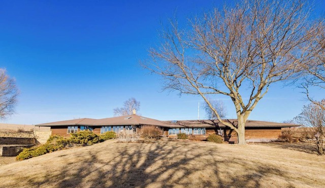 Escape to this amazing 3 bedroom home just 5 minutes from Historic Mineral Point