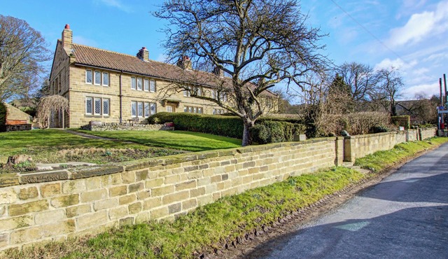 Escape to this charming, beautifully restored stone cottage in Cowesby.