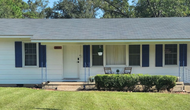 Escape to this cozy 3-bedroom cottage nestled in the heart of Sylvester.